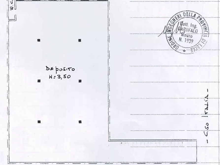 Immagine 29 di Laboratorio in vendita  a Gallipoli