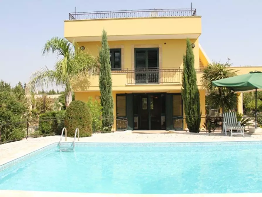 Immagine 4 di Villa in vendita  a Matino