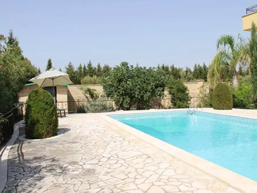 Immagine 6 di Villa in vendita  a Matino