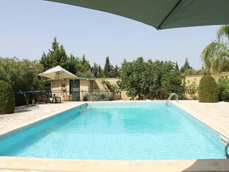 Immagine 7 di Villa in vendita  a Matino