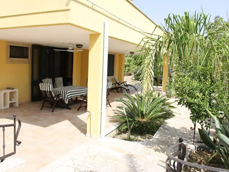 Immagine 11 di Villa in vendita  a Matino