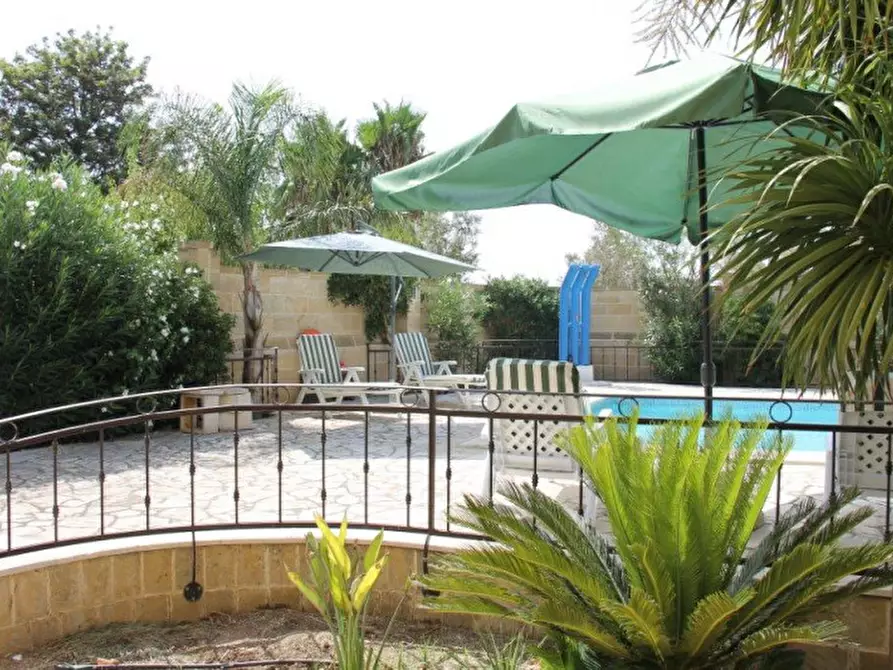 Immagine 13 di Villa in vendita  a Matino