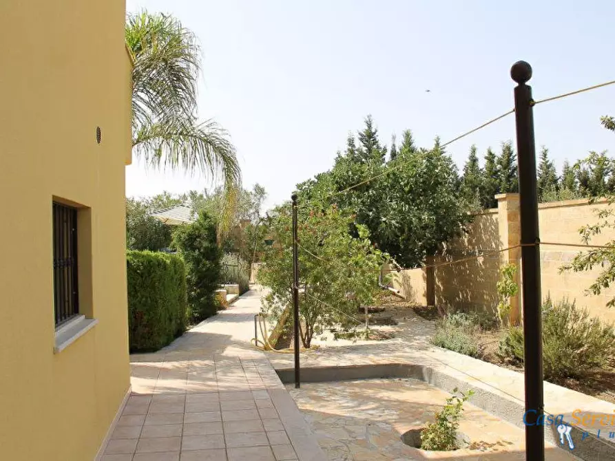 Immagine 19 di Villa in vendita  a Matino