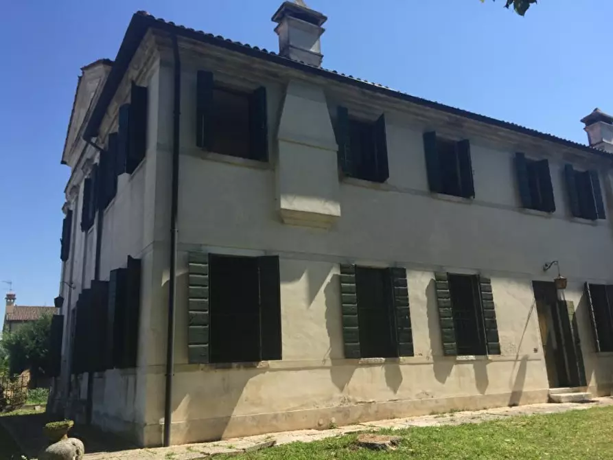 Immagine 1 di Villa in vendita  in via enrico fermi 13 a Camponogara