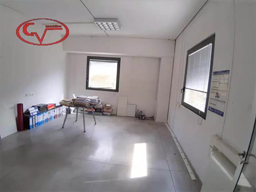 Immagine 10 di Ufficio in affitto  in levane a Montevarchi