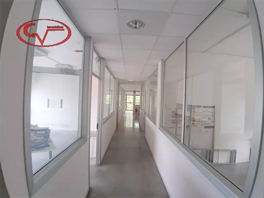 Immagine 11 di Ufficio in affitto  in levane a Montevarchi