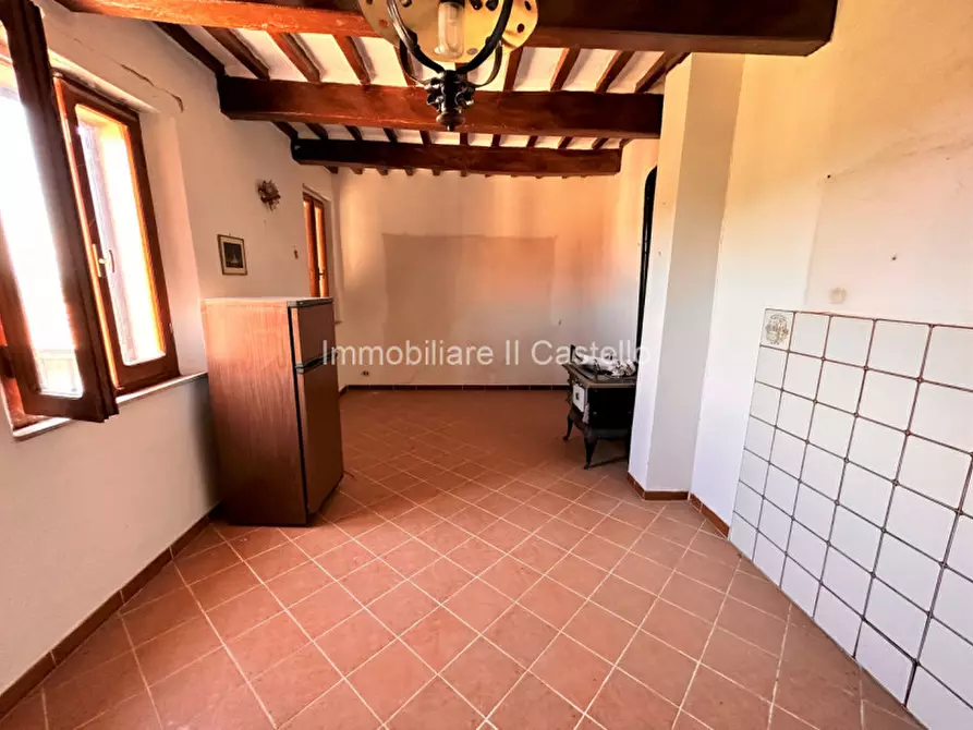 Immagine 5 di Appartamento in vendita  in petrignano a Castiglione Del Lago