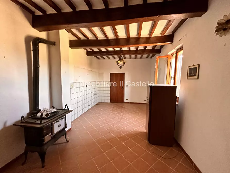 Immagine 9 di Appartamento in vendita  in petrignano a Castiglione Del Lago