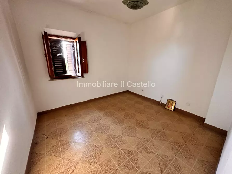 Immagine 10 di Appartamento in vendita  in petrignano a Castiglione Del Lago