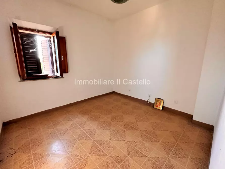 Immagine 11 di Appartamento in vendita  in petrignano a Castiglione Del Lago