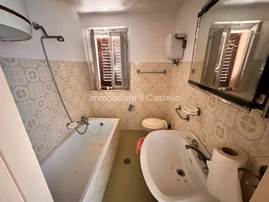 Immagine 14 di Appartamento in vendita  in petrignano a Castiglione Del Lago