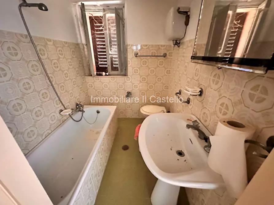 Immagine 15 di Appartamento in vendita  in petrignano a Castiglione Del Lago