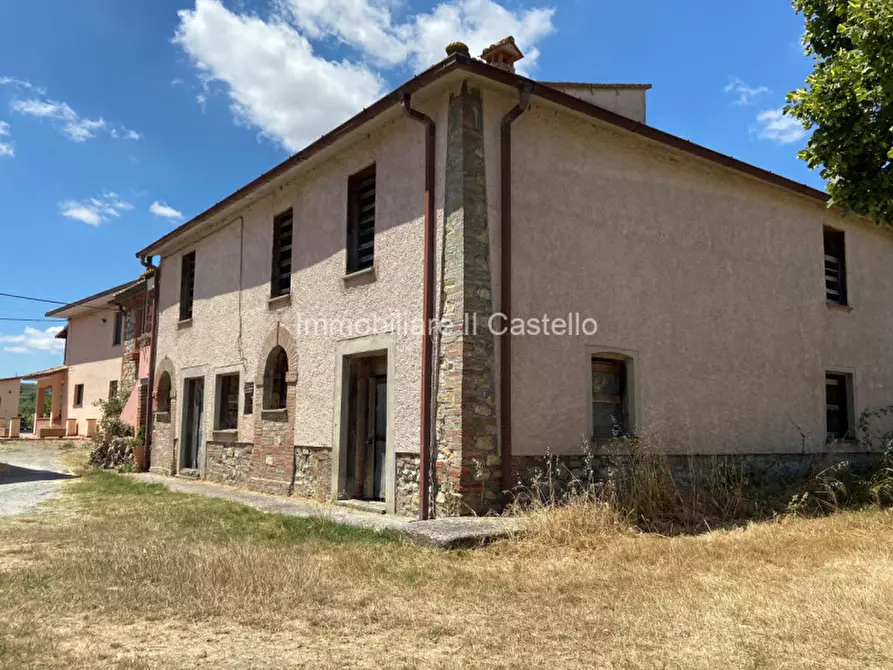 Immagine 1 di Casa bifamiliare in vendita  a Castiglione Del Lago