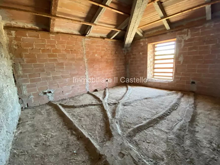 Immagine 4 di Casa bifamiliare in vendita  a Castiglione Del Lago