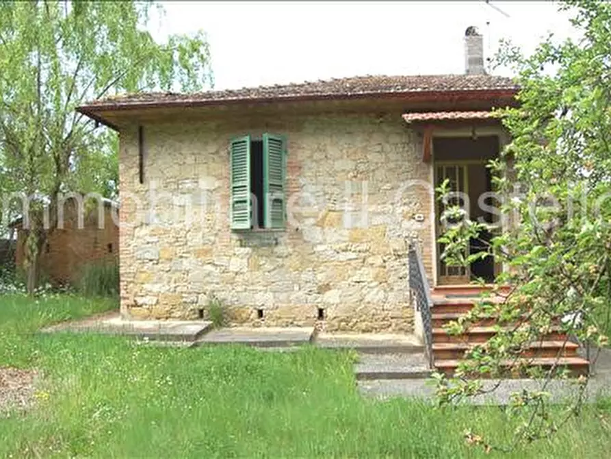 Immagine 1 di Casa indipendente in vendita  a Castiglione Del Lago