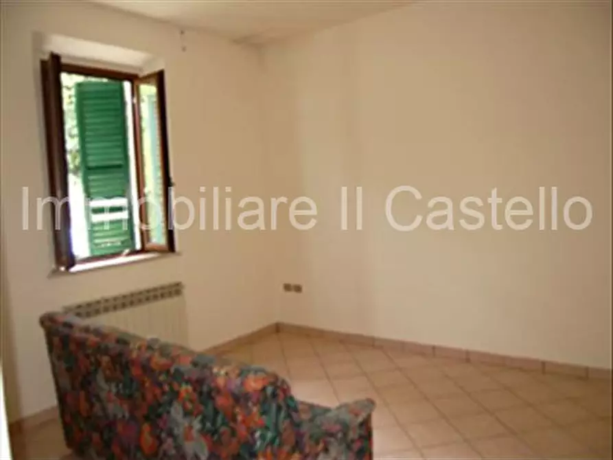 Immagine 3 di Casa indipendente in vendita  a Castiglione Del Lago