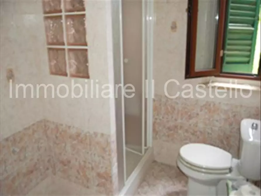 Immagine 6 di Casa indipendente in vendita  a Castiglione Del Lago