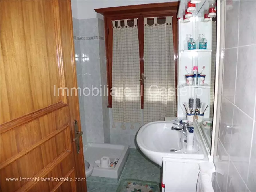 Immagine 7 di Appartamento in vendita  in Via Giuseppe Mazzini, a Castiglione Del Lago