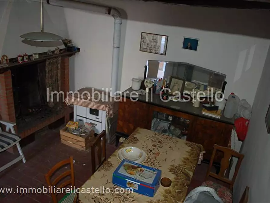 Immagine 3 di Villetta a schiera in vendita  a Castiglione Del Lago