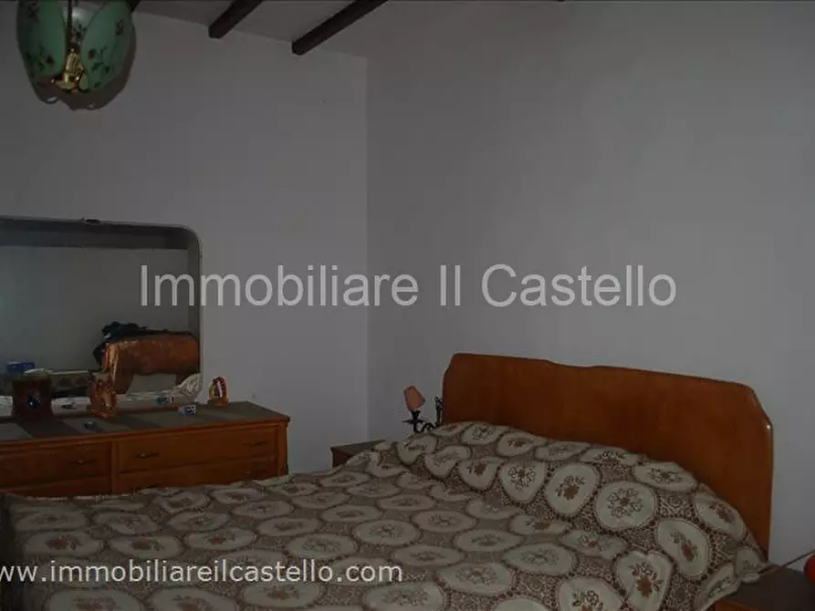 Immagine 7 di Villetta a schiera in vendita  a Castiglione Del Lago