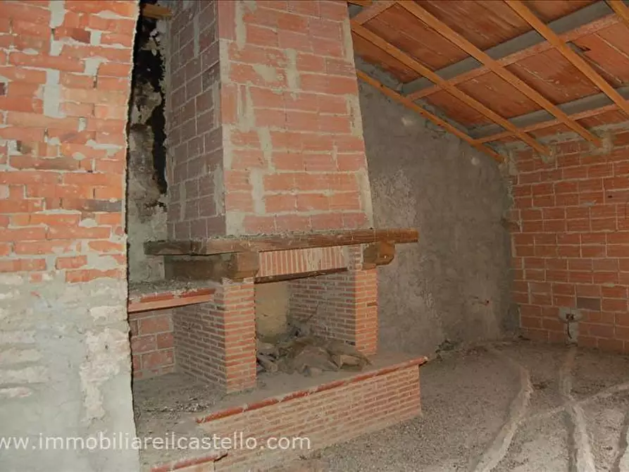 Immagine 13 di Villetta a schiera in vendita  a Castiglione Del Lago