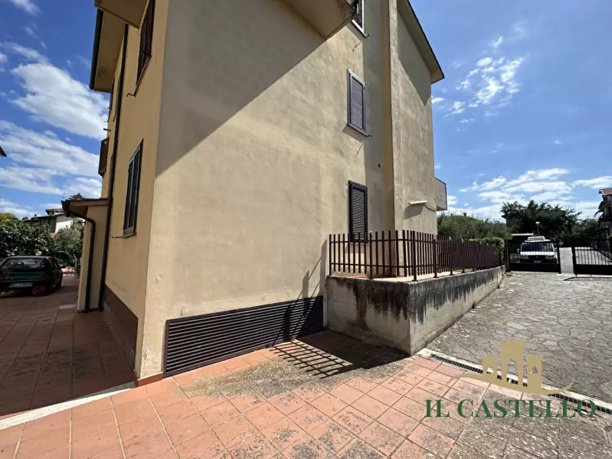 Immagine 13 di Appartamento in vendita  in Via Piemonte, 66-86 a Castiglione Del Lago
