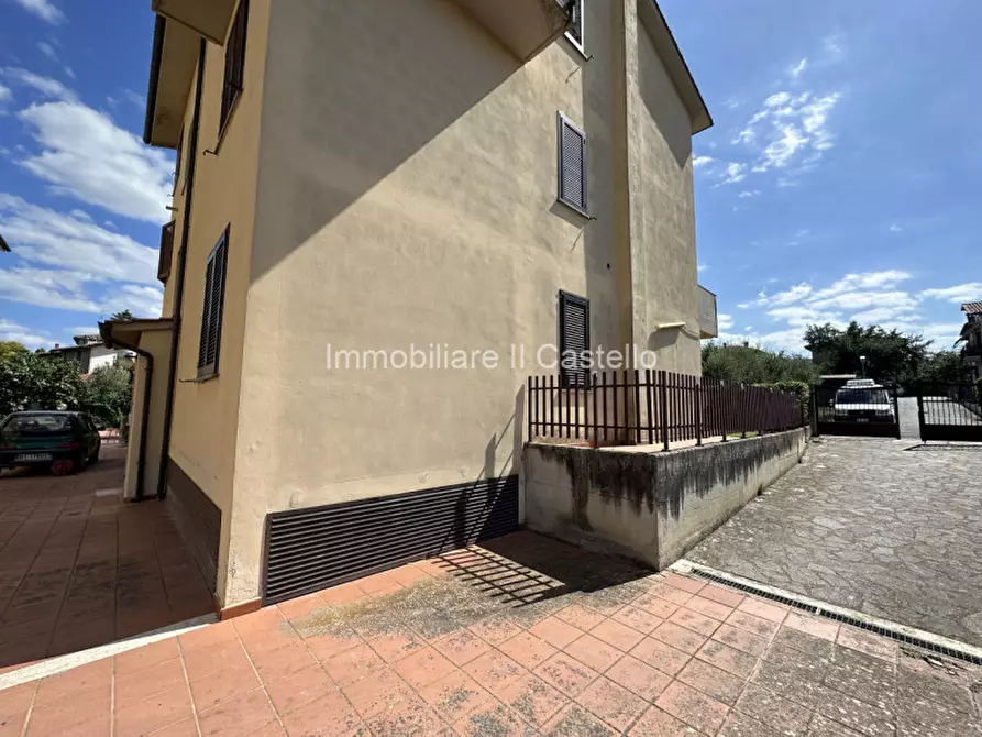 Immagine 27 di Appartamento in vendita  in Via Piemonte, 66-86 a Castiglione Del Lago