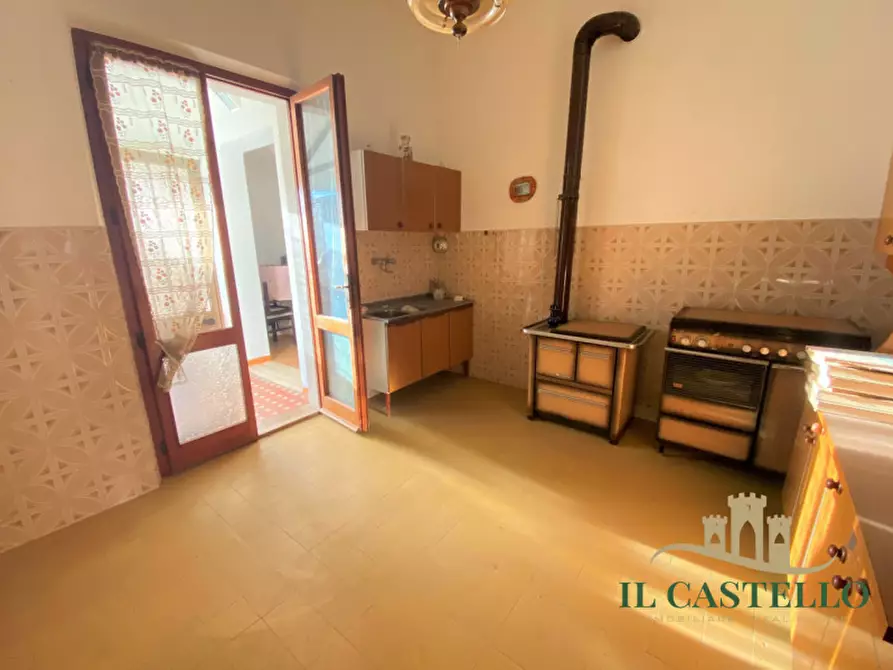 Immagine 2 di Appartamento in vendita  in via dei partigiani a Castiglione Del Lago