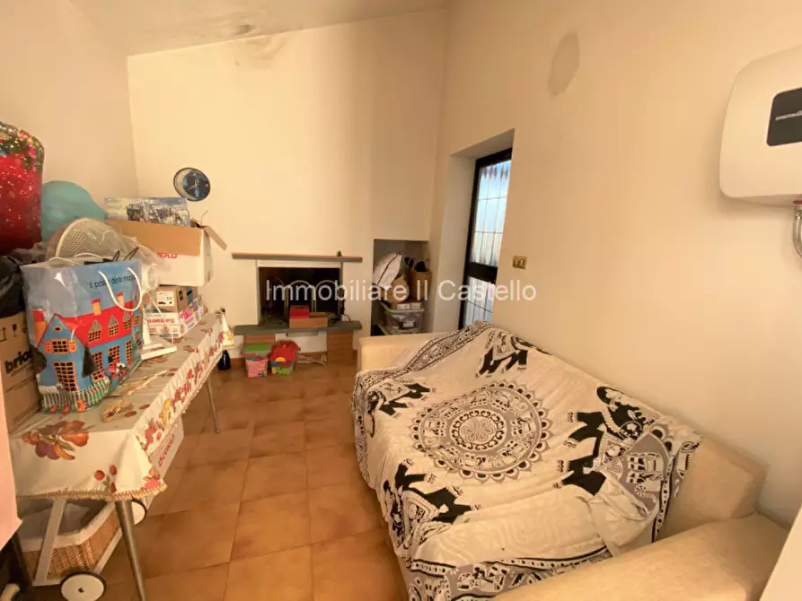 Immagine 4 di Appartamento in vendita  in via dei partigiani a Castiglione Del Lago