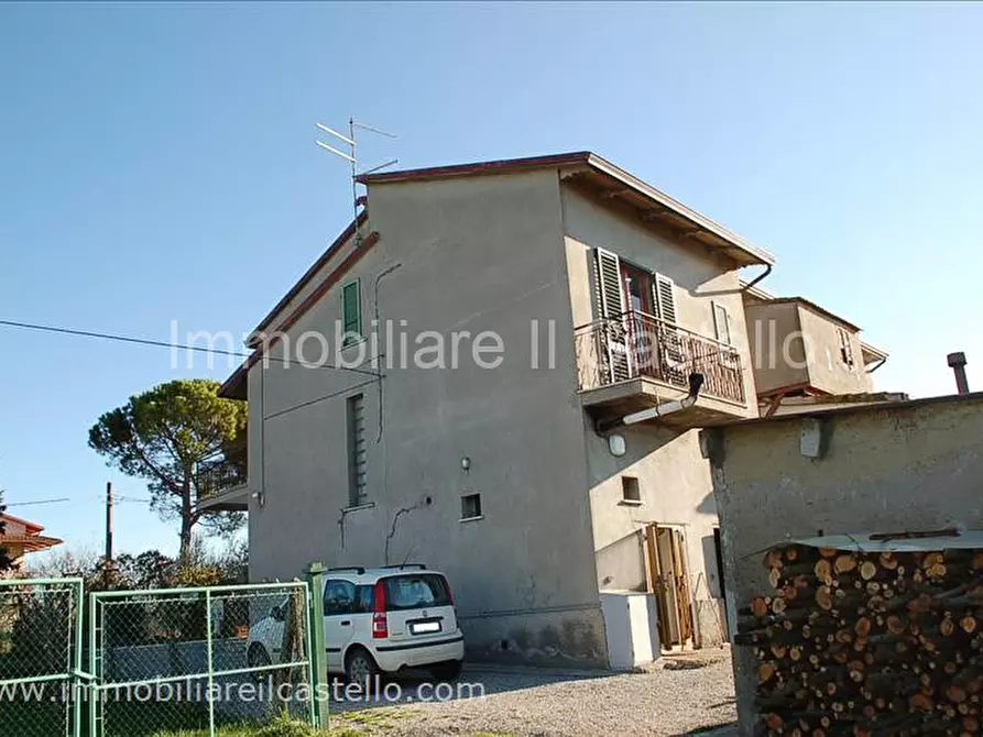 Immagine 5 di Villetta a schiera in vendita  a Castiglione Del Lago