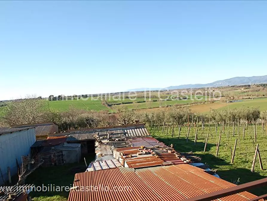 Immagine 9 di Villetta a schiera in vendita  a Castiglione Del Lago