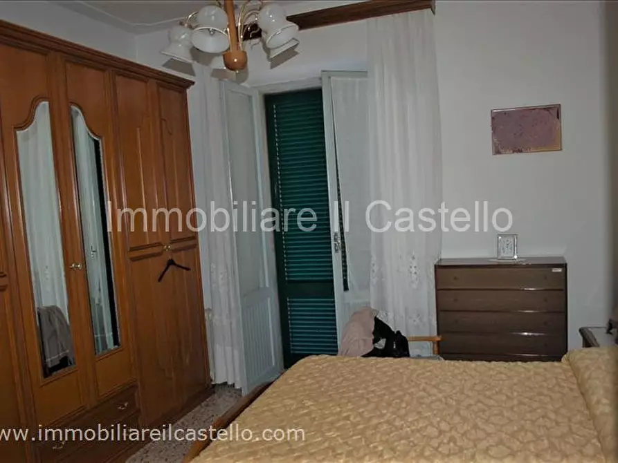 Immagine 12 di Villetta a schiera in vendita  a Castiglione Del Lago