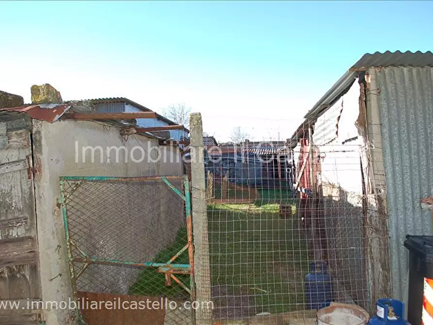 Immagine 14 di Villetta a schiera in vendita  a Castiglione Del Lago