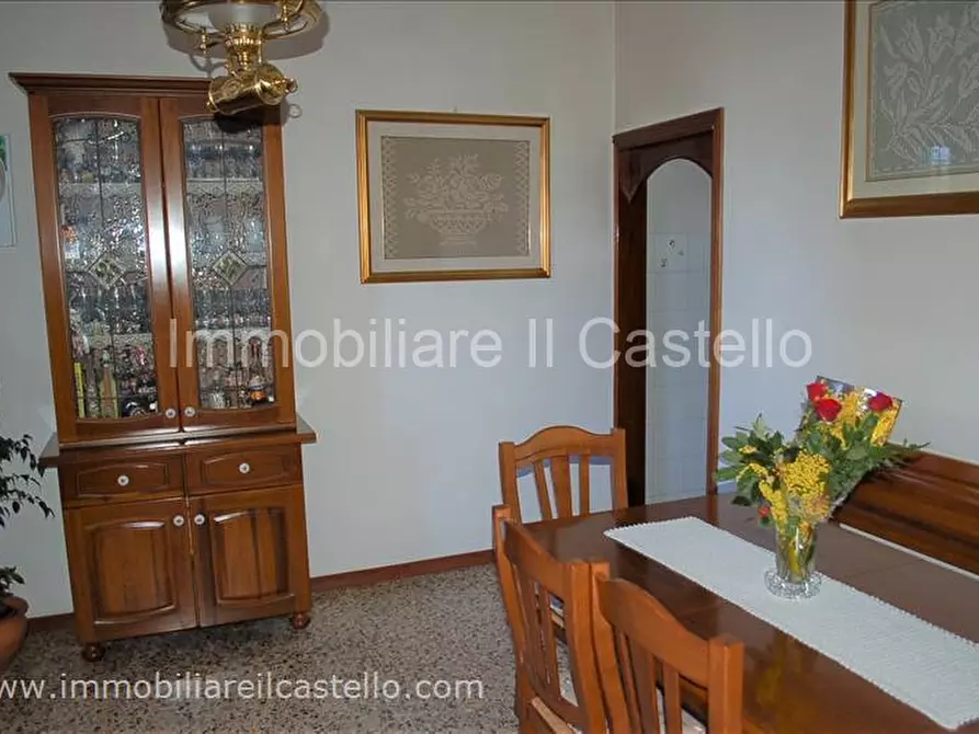 Immagine 15 di Villetta a schiera in vendita  a Castiglione Del Lago