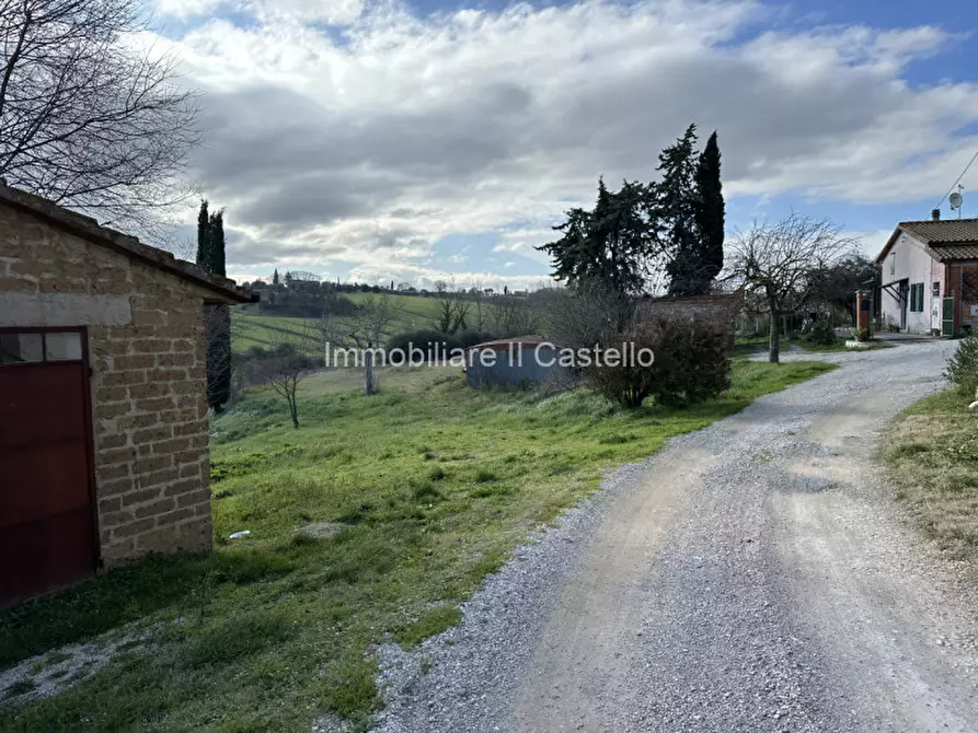 Immagine 26 di Casa bifamiliare in vendita  in Loc. Bracacci a Castiglione Del Lago
