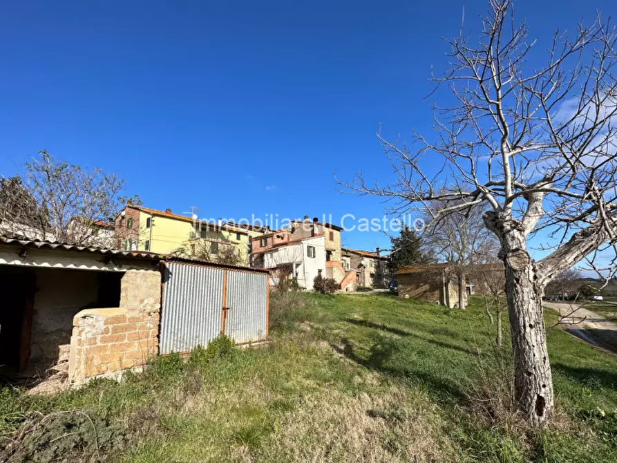 Immagine 30 di Casa bifamiliare in vendita  in Loc. Bracacci a Castiglione Del Lago