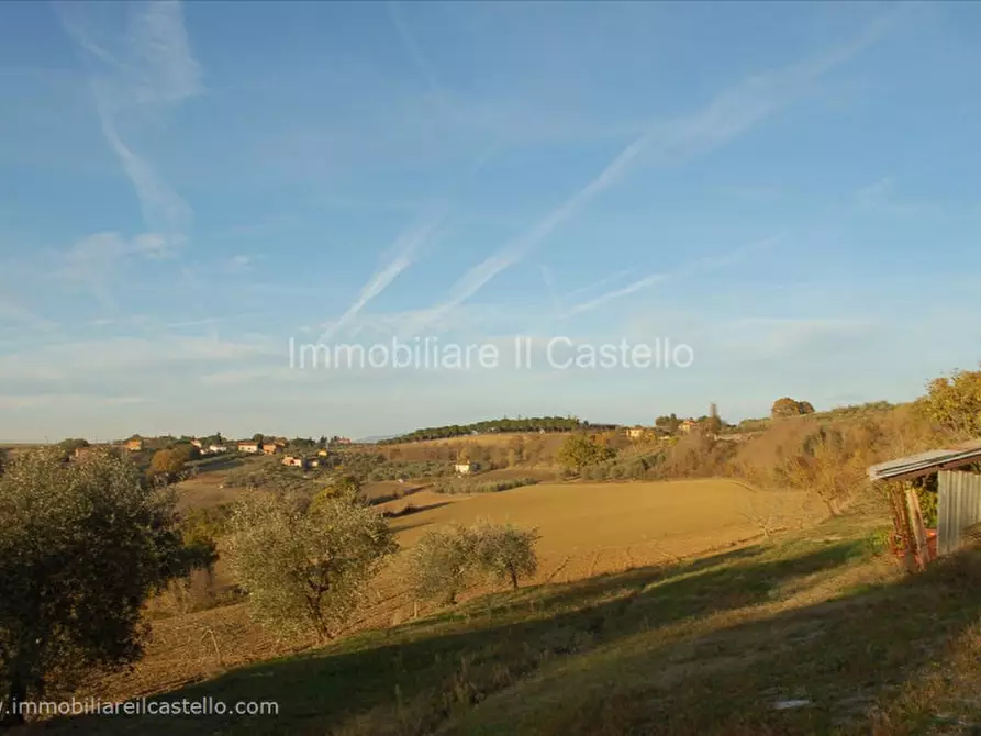 Immagine 10 di Terreno in vendita  in la villa a Castiglione Del Lago