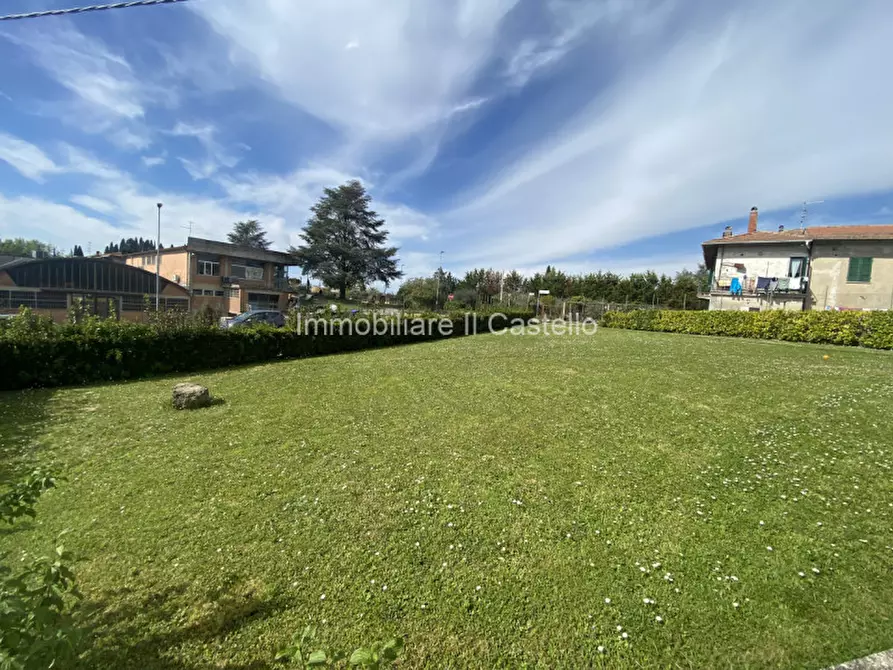 Immagine 9 di Casa indipendente in vendita  a Chiusi