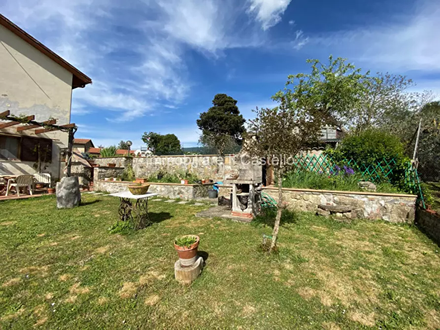 Immagine 54 di Casa indipendente in vendita  a Chiusi