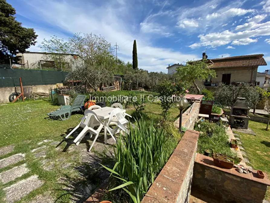 Immagine 56 di Casa indipendente in vendita  a Chiusi
