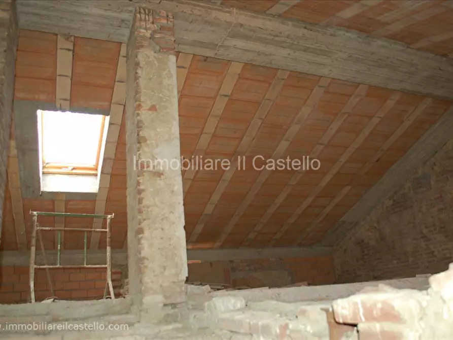 Immagine 17 di Villetta a schiera in vendita  a Castiglione Del Lago