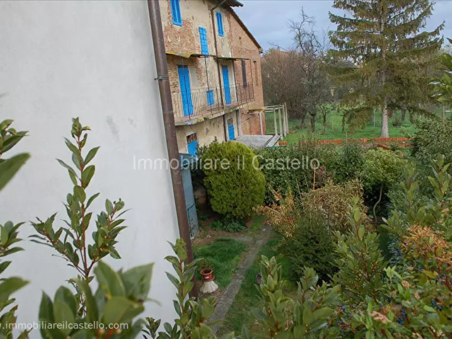 Immagine 2 di Villetta a schiera in vendita  a Castiglione Del Lago