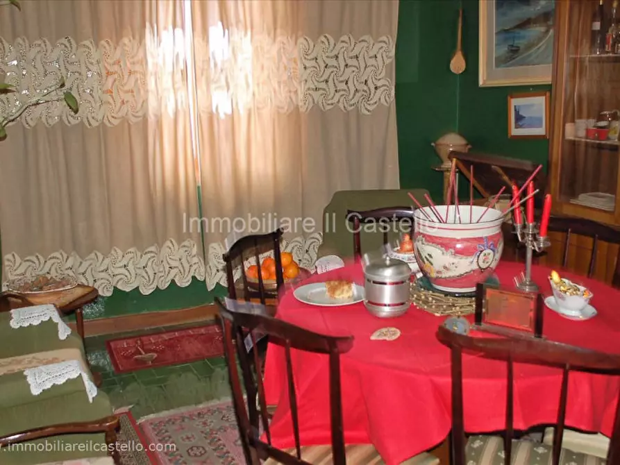 Immagine 6 di Villetta a schiera in vendita  a Castiglione Del Lago