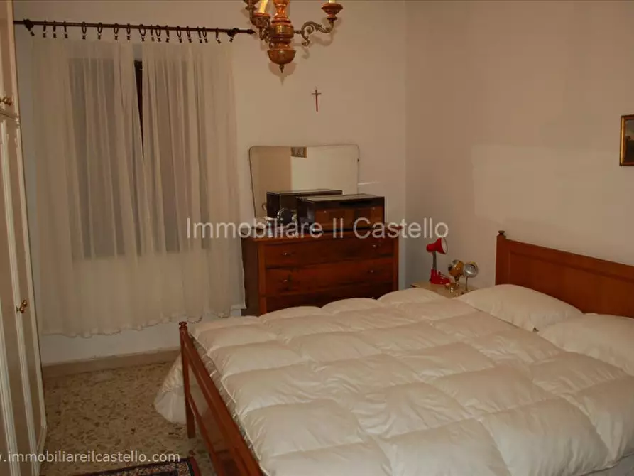 Immagine 10 di Villetta a schiera in vendita  a Castiglione Del Lago