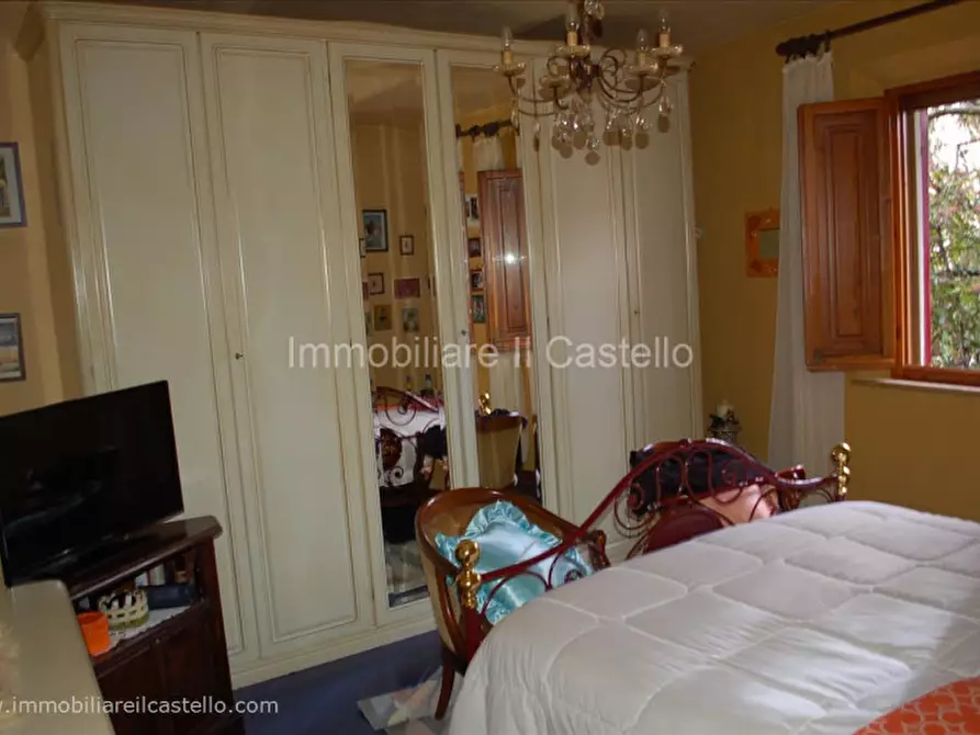 Immagine 13 di Villetta a schiera in vendita  a Castiglione Del Lago