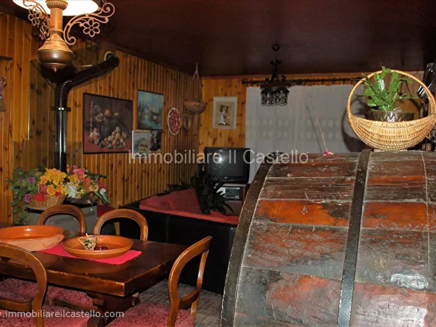 Immagine 15 di Villetta a schiera in vendita  a Castiglione Del Lago