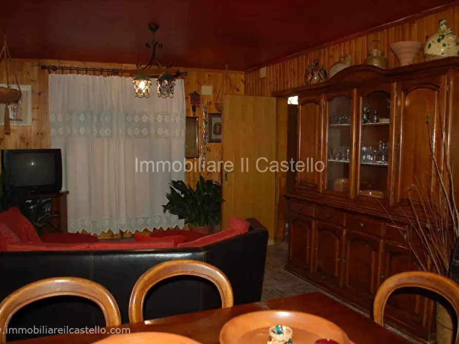 Immagine 17 di Villetta a schiera in vendita  a Castiglione Del Lago