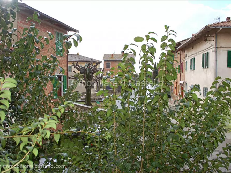 Immagine 24 di Villetta a schiera in vendita  a Castiglione Del Lago