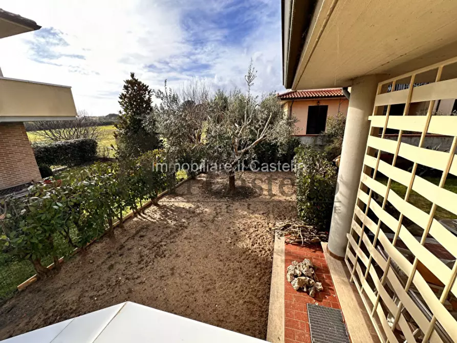 Immagine 14 di Appartamento in vendita  in Via Giuseppe Saragat a Castiglione Del Lago