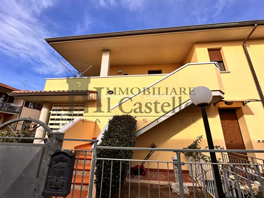 Immagine 15 di Appartamento in vendita  in Via Giuseppe Saragat a Castiglione Del Lago